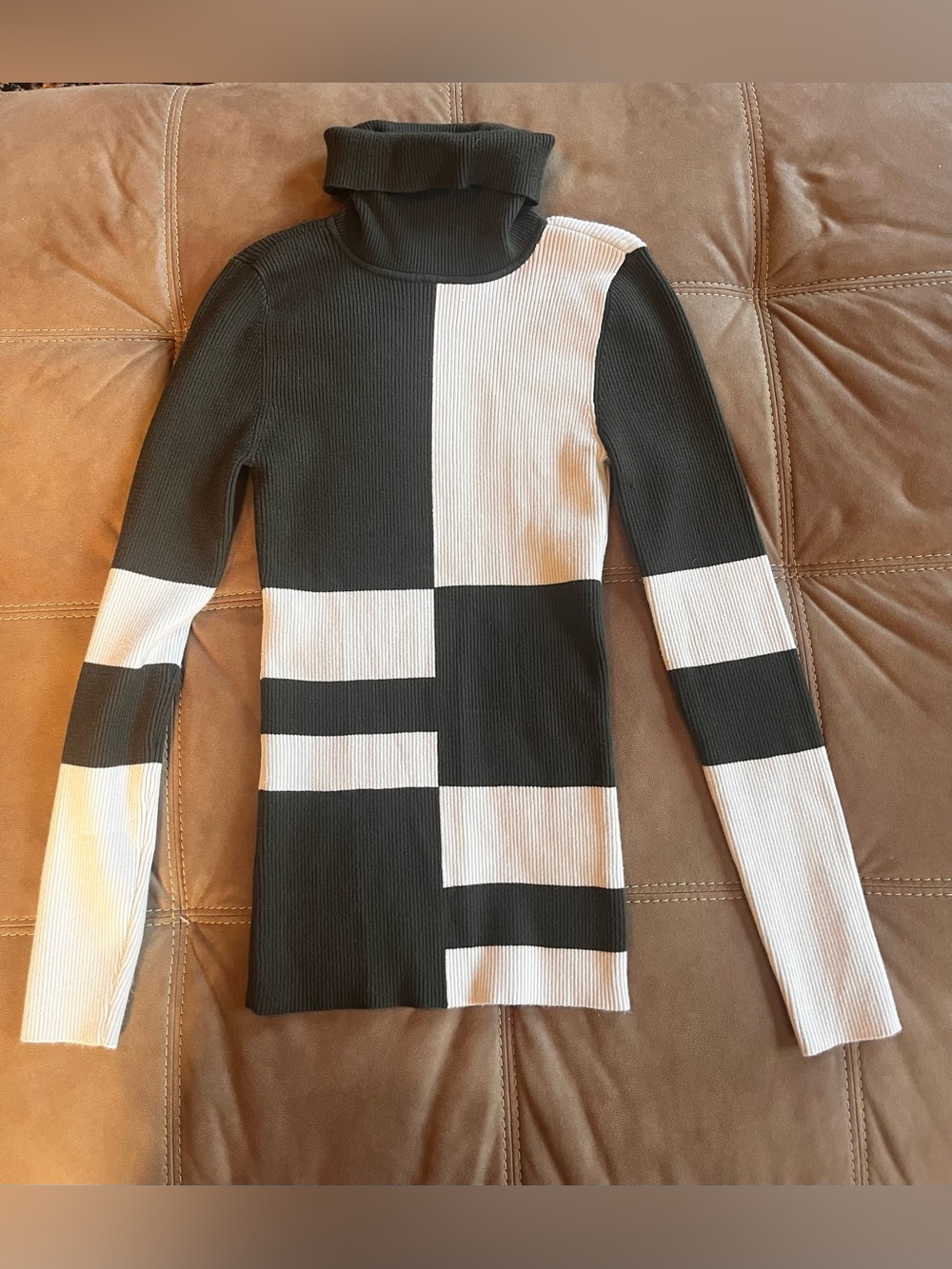 White House Black Market Black & White Colorblock Ribbed Turtleneck